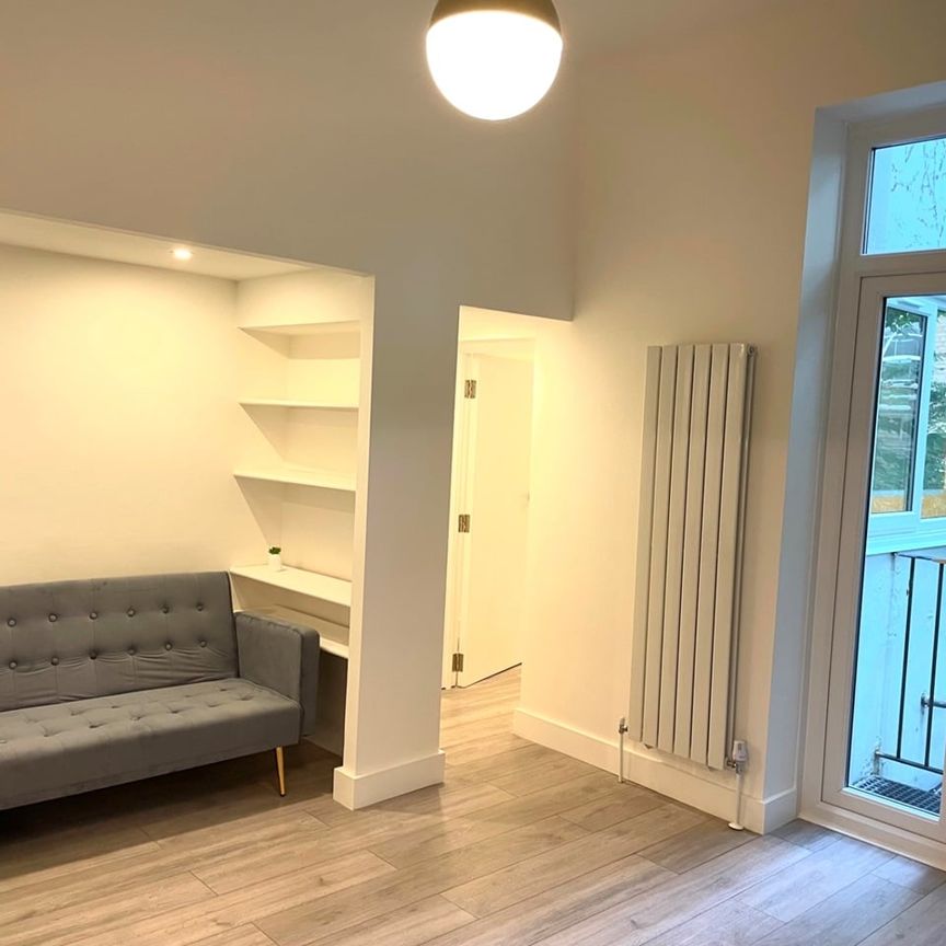 2 Bed Flat, Prince Of Wales Road, NW5 - Photo 1