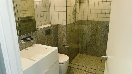 2 Bedroom (furnished units) - Photo 5