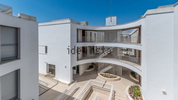 Alquiler de piso en Avenida Diego Velazquez - Photo 1