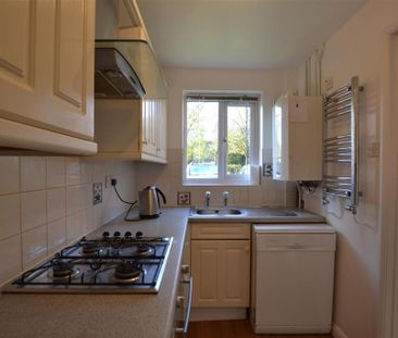 2 bedroom terraced house to rent - Photo 4