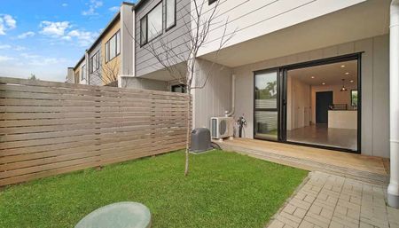 Modern 2-Bedroom + Study Terrace Home in Swanson - Photo 2