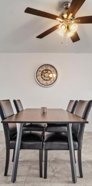 Grand 4 (1/2) Rénové à Louer à Laval - Photo 1