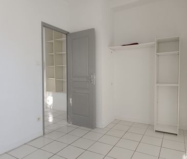 Location Appartement 2 pièces 32m² NARBONNE 11100 - Photo 4