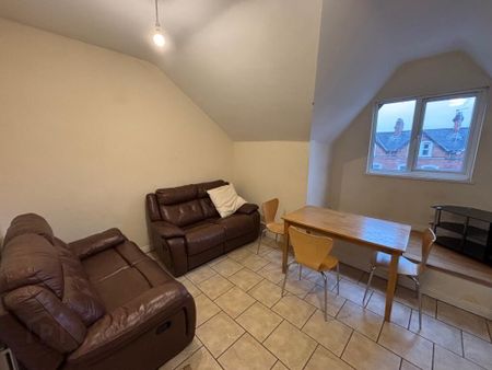 Great Apartment, 68c University Avenue, Queens Quarter, Belfast, BT7 1GY - Photo 3
