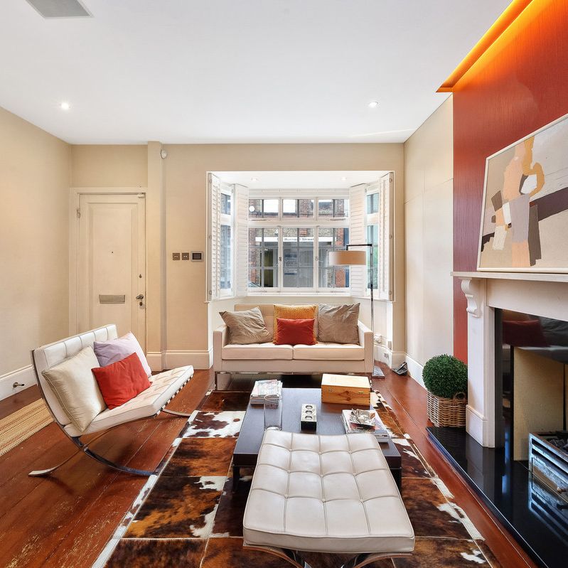 Burnsall Street, London, SW3 - Photo 1