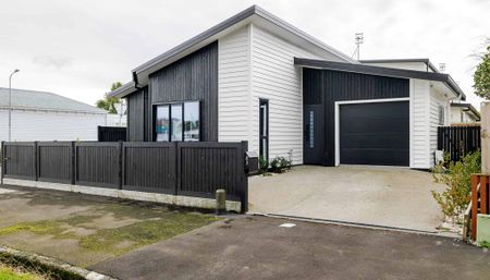 Townhouse on Victoria Ave! - Photo 3