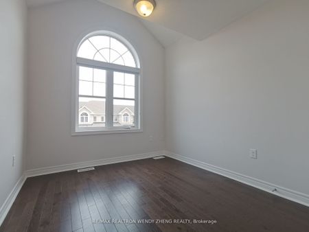 For Lease - 43 Benhurst Crescent, Brampton, Ontario - Photo 4