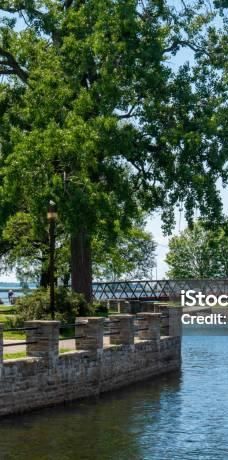 5 1/2 Rénove Chauffage/Eau Chaud/Entrée Laveuse/Sécheuse - Photo 1