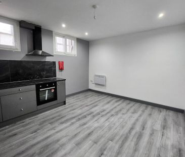 2 bedroom ground floor flat to rent - Photo 4