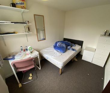 5 bedroom house to rent - Photo 2