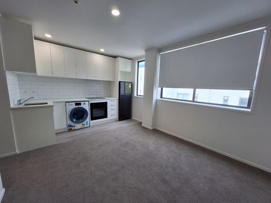 Beautifully Renovated, Perfectly Located - Photo 1