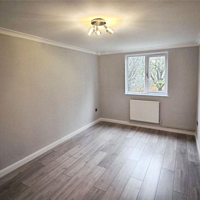 3 bedroom flat to rent - Photo 1