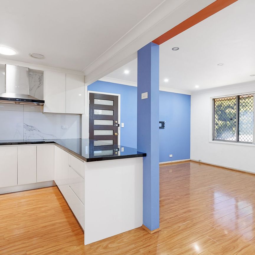 Family home near Liverpool amenities - Photo 1