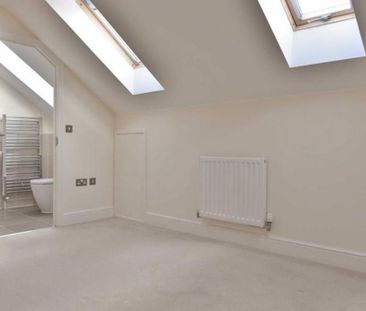 4 bedroom semi-detached house to rent - Photo 3