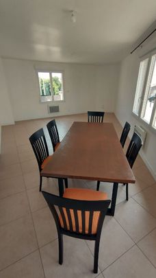 Location Appartement 3 pièces 77m² - Photo 1