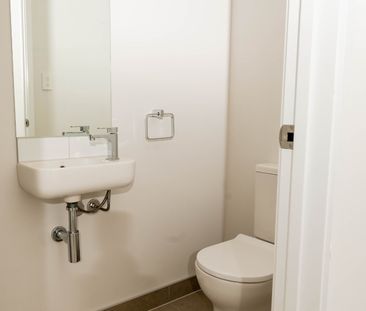 Fantastic in West Hills! - Photo 6