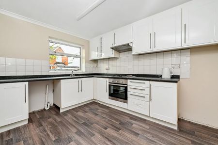 3 bedroom terraced house to rent - Photo 5