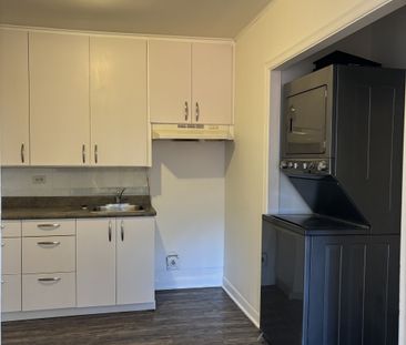 Très grand 3 1/2, 5e rue Limoilou Libre FRAIS PEINT - Photo 4