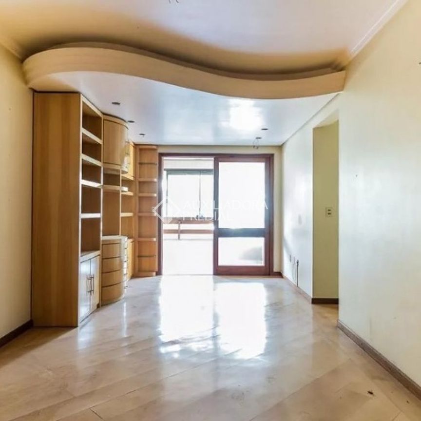 Apartamento com 3 quartos e 104m² para alugar em Jardim Lindóia, Porto Alegre. - Foto 1