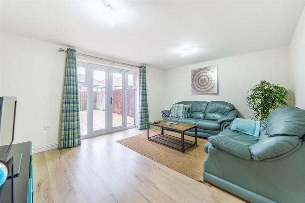 3 bedroom semi-detached house to rent - Photo 1