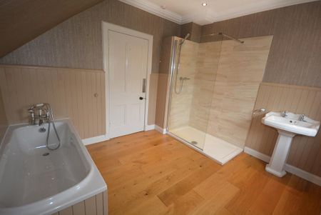 3 bedroom semi-detached house to rent - Photo 5