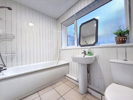 Ellison Street, Hartlepool, Hartlepool, Durham, TS26 9AN - Photo 5