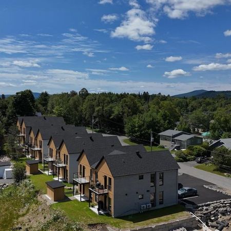 Condos neufs au rez-de-chaussée – à 2 minutes de marche des commerces. Saint-Donat • - Photo 3