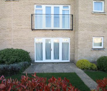 2 bedroom ground floor flat to rent - Photo 2