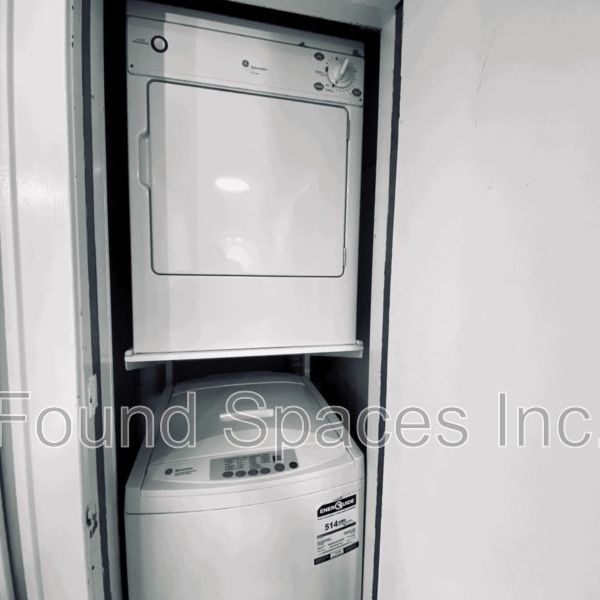 $2,099 / 3 br / 1.5 ba / 275 Kensington ave N - Photo 1