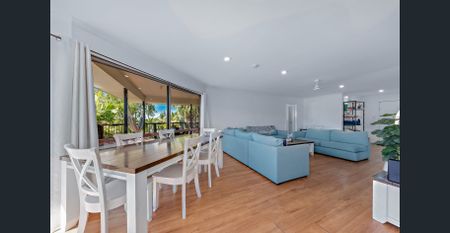 Elevated Living with Stunning Whitsunday Views - Photo 3