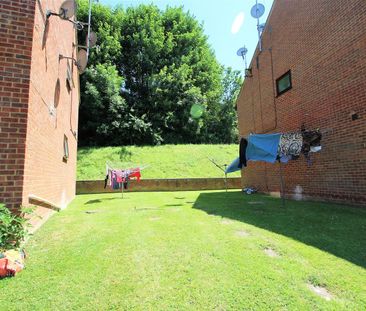 Butlers Court, High Wycombe - Photo 6