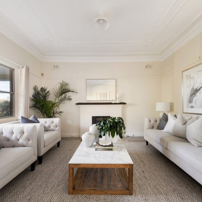 A Tranquil, Leafy and Convenient Home - Photo 1