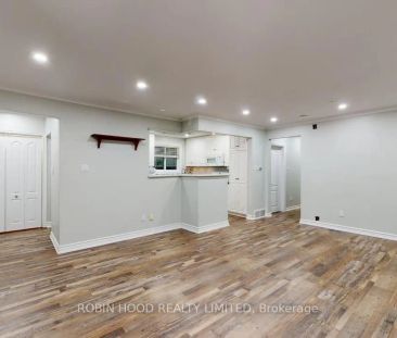 1290 Redbank Crescent #Main - Photo 4