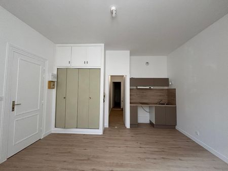 Location Appartement 1 pièce 34m² BORDEAUX 33000 - Photo 2