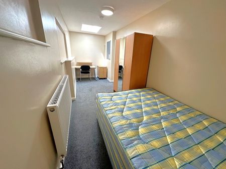 3 Bed Terraced House, Stokes Croft, BS1 - Photo 4