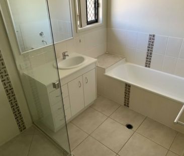 Fully fenced 3 bedroom home with ensuite and garage - Photo 4
