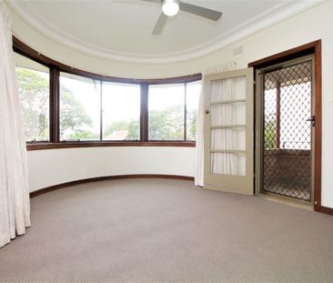 Charming Two Bedroom Apartment Bursting With Character - Photo 2