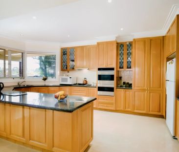 5 Bed, 3 Bath - Photo 6