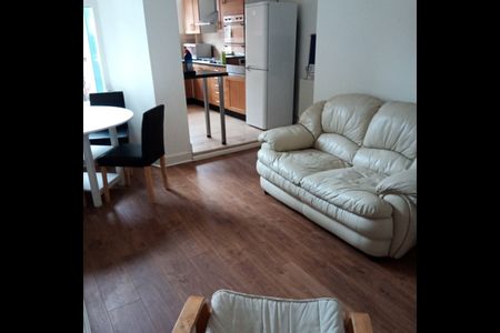 3 Bed Terraced House, Cadogan Street, M14 - Photo 4