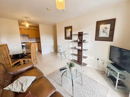 2 bedroom flat to rent - Photo 2