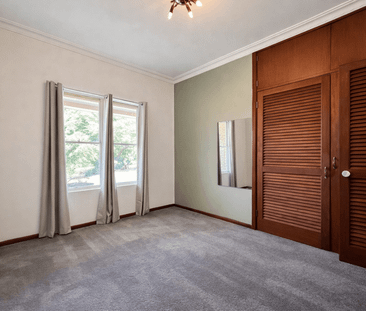 Large family home on large block - Photo 5