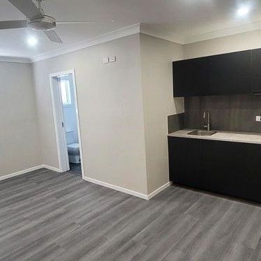 Stunning brand-new furnished premium large room/studio - Photo 1