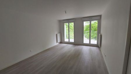 location Appartement T3 DE 60.35m² À LE BLANC MESNIL - Photo 4