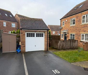 3 bedroom semi-detached house to rent - Photo 1