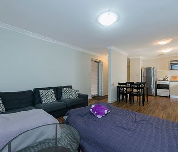 Renovated Duplex! - Photo 3