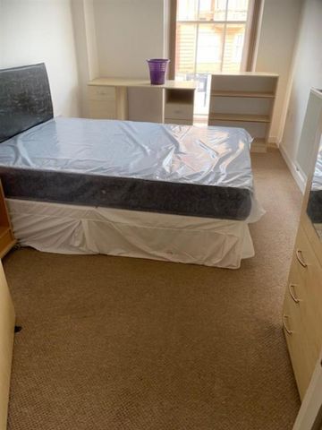 7 bedroom flat to rent - Photo 4