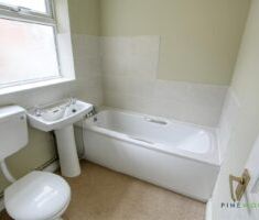 2 BEDROOM House - Mid Terrace - Photo 2