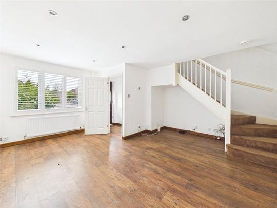 3 bedroom link detached house to rent - Photo 1