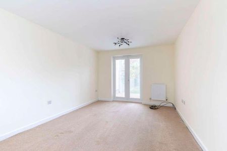 Brize Avenue Kingsway, Gloucester, GL2 - Photo 3