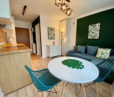 Warszawa, Włochy, Okęcie, Komitetu Obrony Robotników - Zdjęcie 1